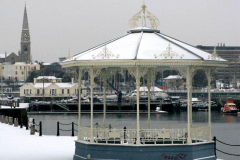 bandstand_with_yacht_club